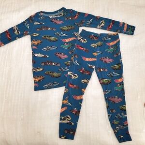 Posh peanut OG Hot Wheels. Size 3T